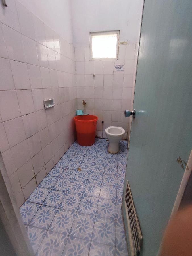 OYO 90865 Hotel Kusuma Purwakarta Karawang Bagian luar foto