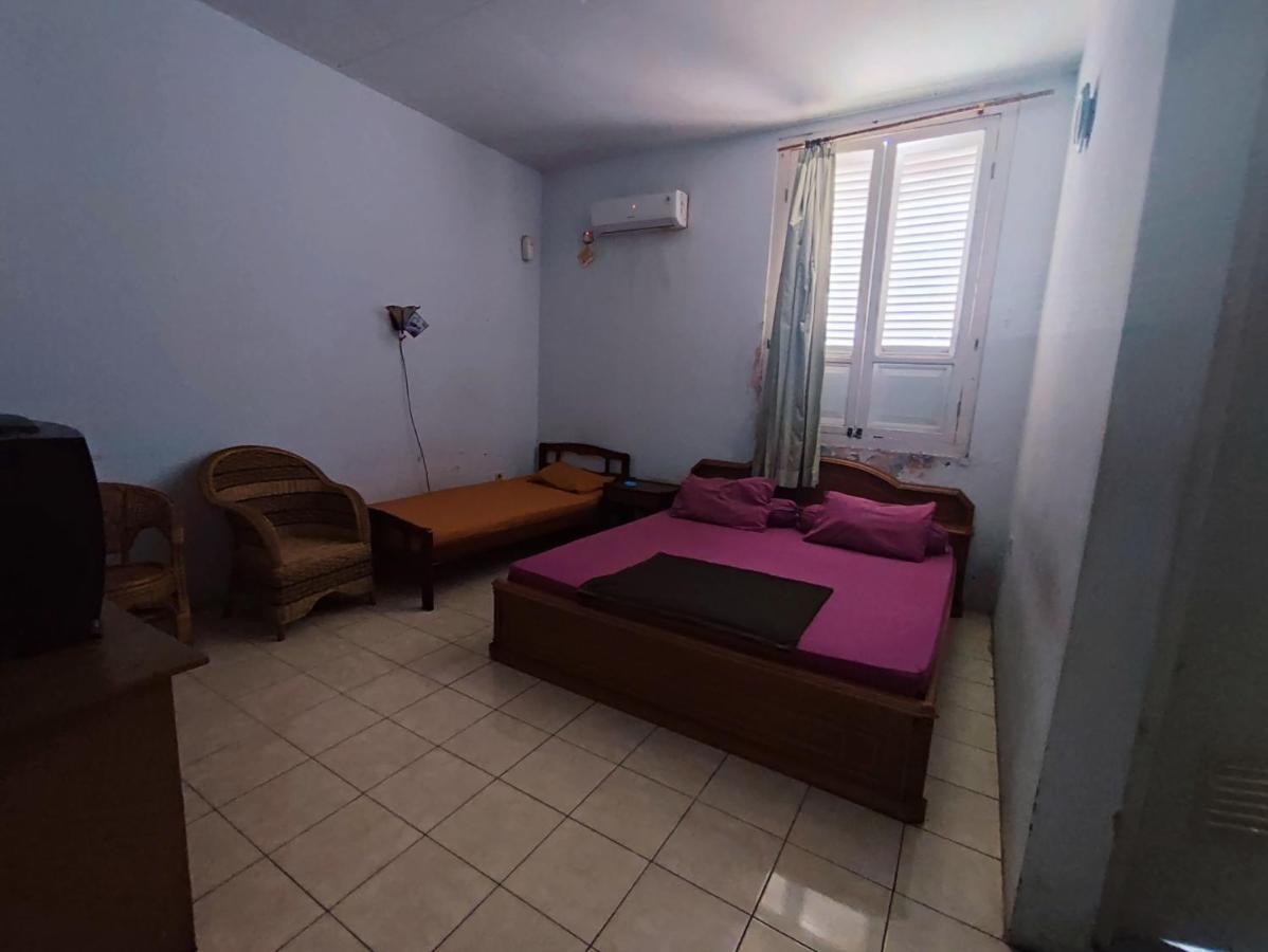 OYO 90865 Hotel Kusuma Purwakarta Karawang Bagian luar foto